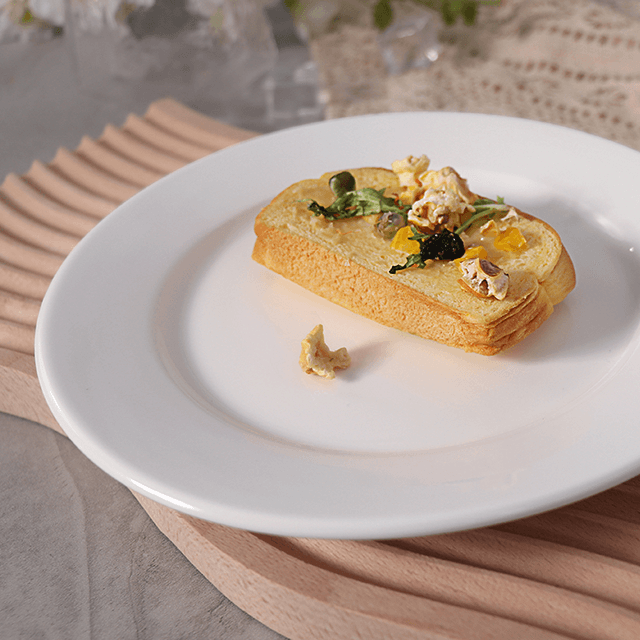 Белая изготовленная на заказ керамическая закуска партии покрывает тарелку обедающего фарфора для гостиницы ресторанов