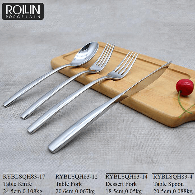 Можно настроить наборы столовых приборов из нержавеющей стали с логотипом Dinner Knife для отеля
